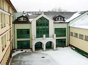 Dziedziniec po przebudowie w latach 2000-2001